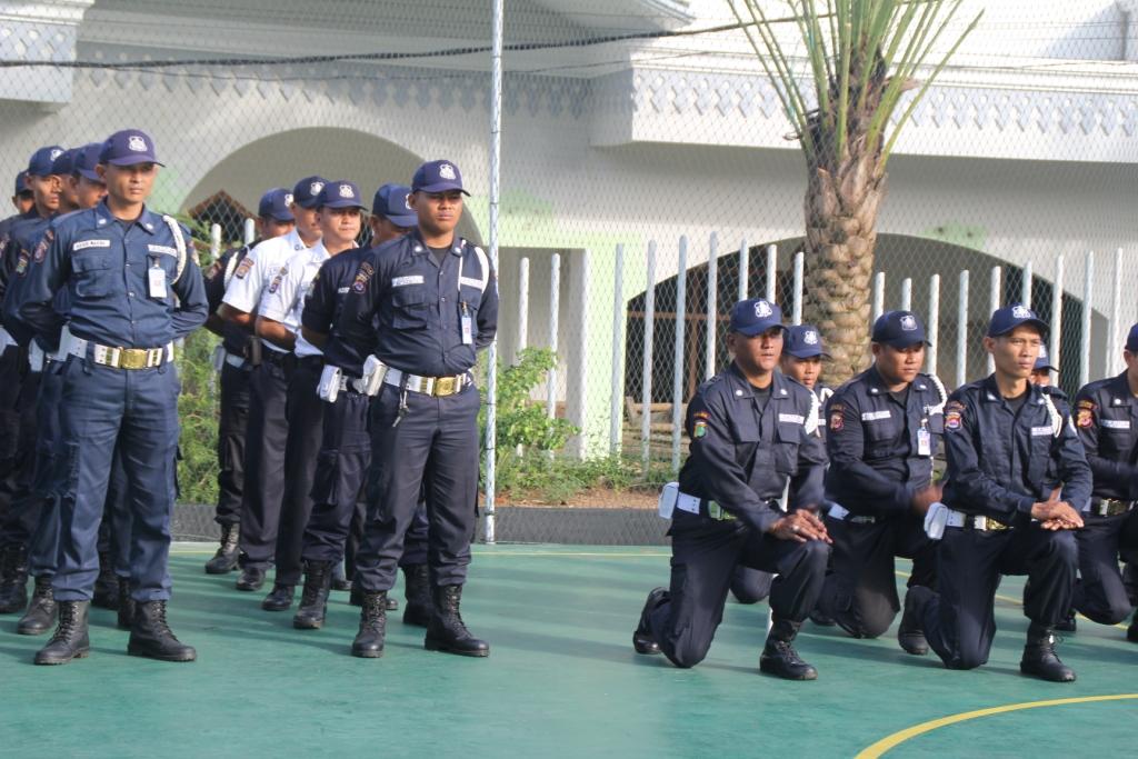 Baton and handcuff exercises training